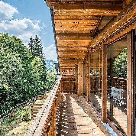 Chalet Moulin - By Emerald